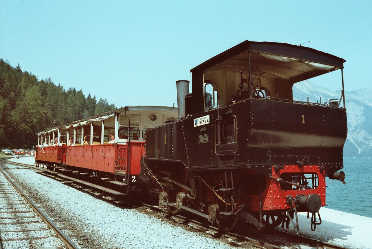 Dampfzug der Achenseebahn mit Dampflok Nr.1 bei der Station Achensee Seespitz (1983)
