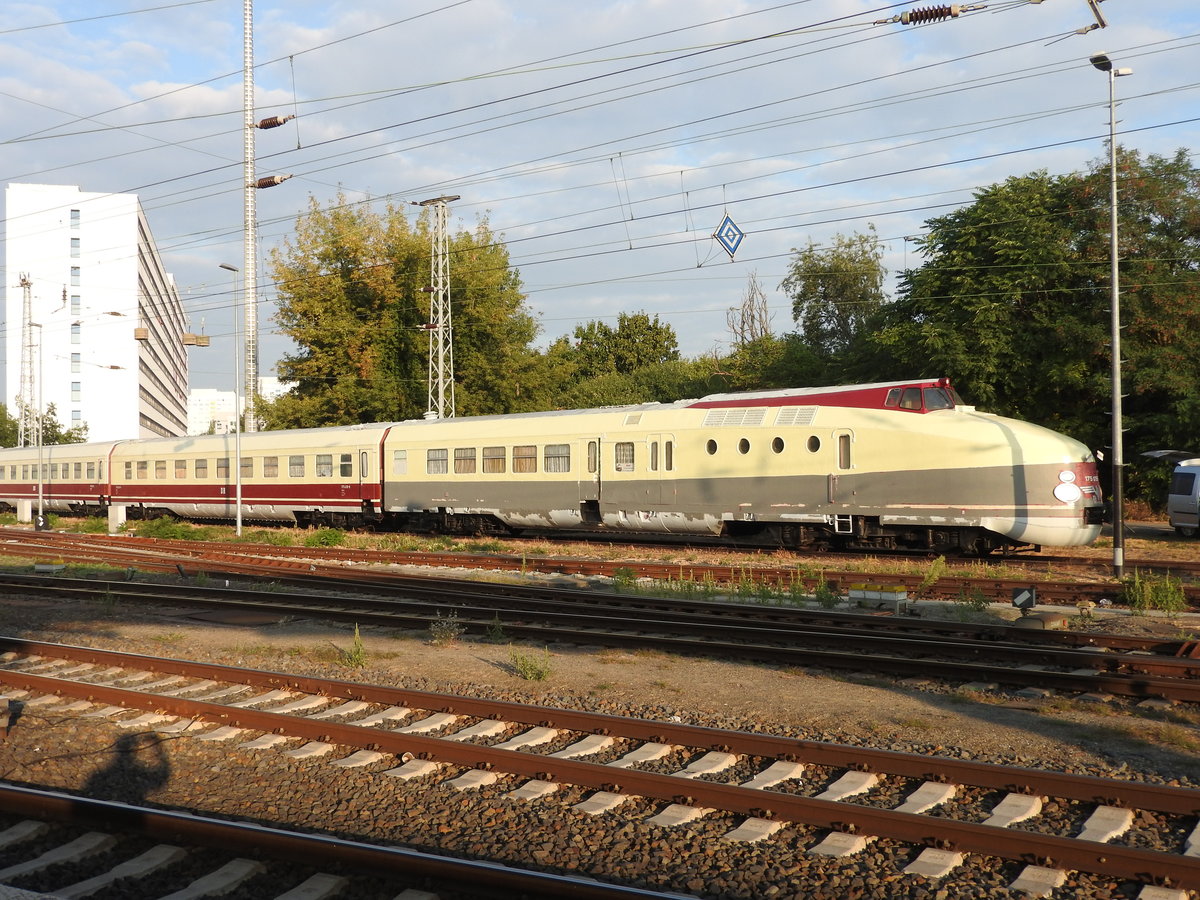 Danke dem BSW, dieser VT gehört eigentlich ins Museum von Nürnberg!
aufgenommen am 06.09.2018 in Berlin Lichtenberg. Gleis 85