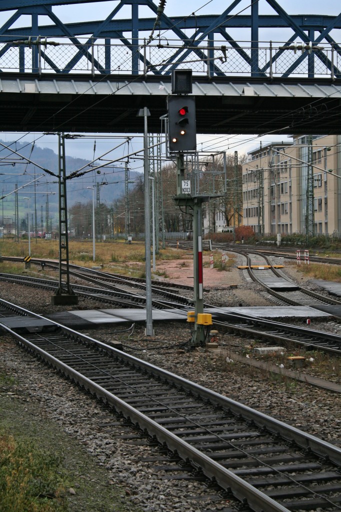 Das ASig 75N303 des Freiburger Hauptbahnhof, aufgenommen mit dem Rangierfahrtbegriff Sh1 am 07.12.13.