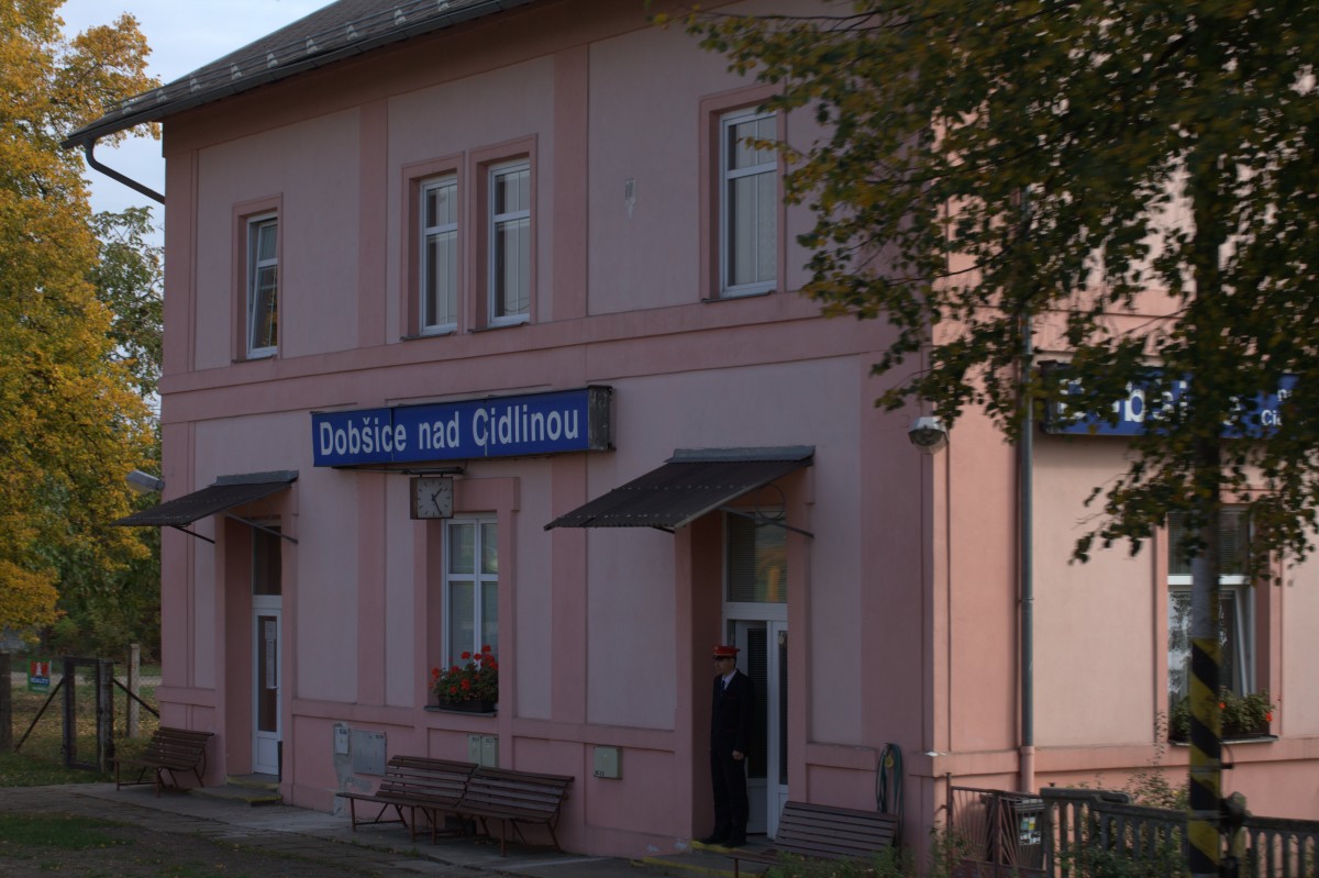 Das EG von Dobsice nad Cidlinou, am 10.10.2015 um 13:24 Uhr aus dem R927 Rozkos aufgenommen.