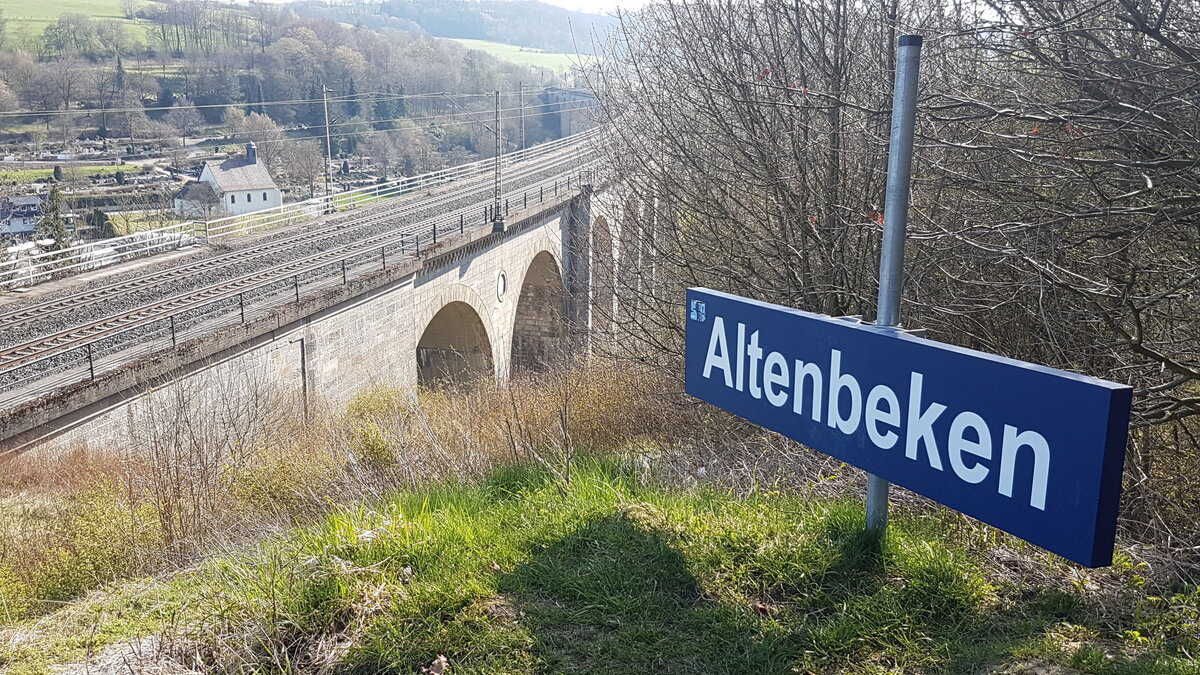 Das Eisenbahnviadukt in Altenbeken an der Aussichtsplattform am 23.4.2021