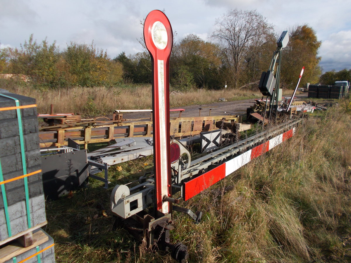 Das Ende der Blockstelle Rambin,nachdem die Signale gefallen sind.In Rambin selber halten weiterhin RE Züge.Aufnaahme vom 29.Oktober 2017.