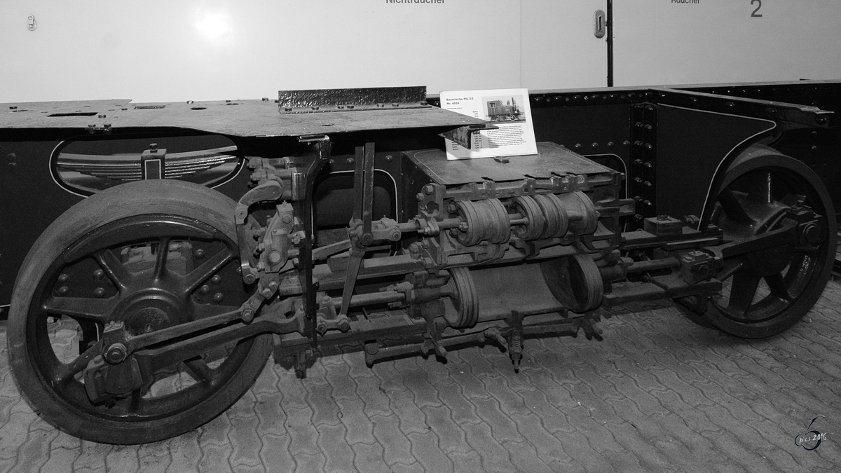 Das Fahrgestell der Bayerischen PtL 2/2 Nr.4024 im Eisenbahnmuseum Neustadt an der Weinstraße. (Dezember 2014)