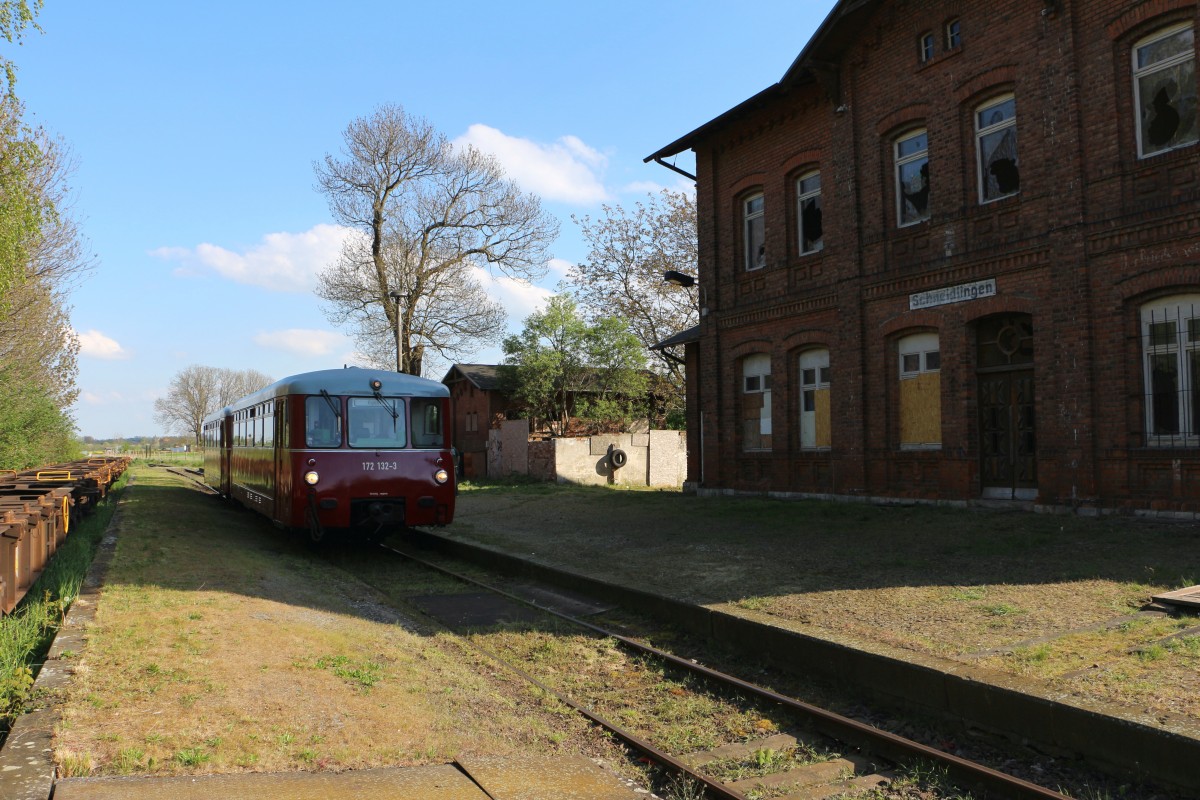 Das Ferkeltaxi in Scheidlingen auf dem Weg nach Egeln am 02.05.2015 zum Bahnhofsfest