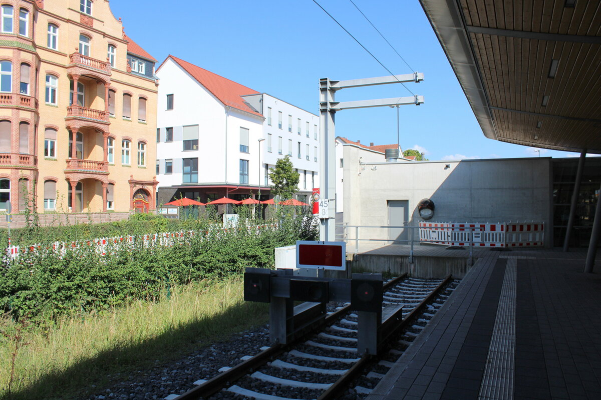 Das Gleisende vom Bahnsteig 2 am 18.08.2023 in Eschwege.