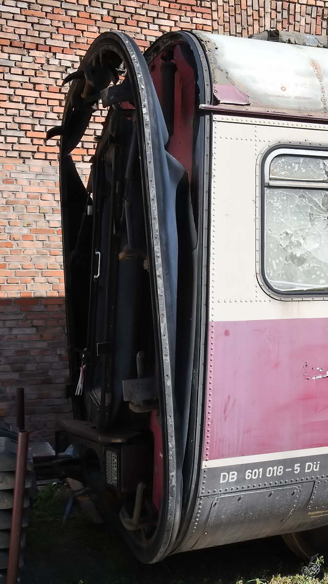 Das hintere Ende des Ende 1957 gebauten Triebkopfes 601 018-5. (Eisenbahnmuseum Heilbronn, September 2019)