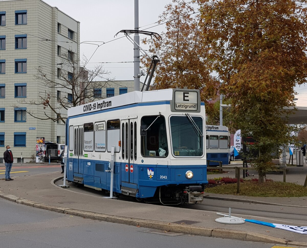 Das Impftram beim Letzigrund. Datum: 10. 11. 2021