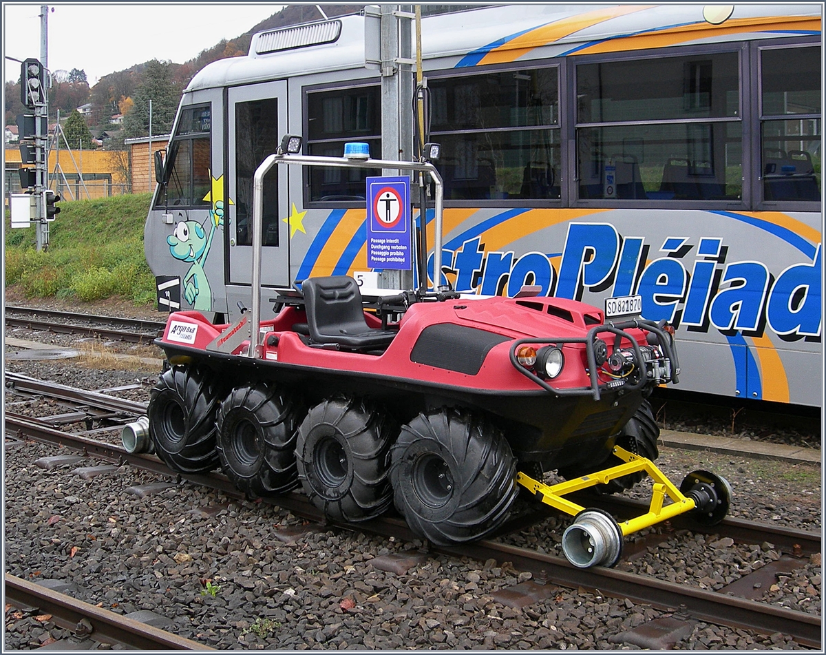 Das Neuste bei der MOB: ein Mini-Feuerwehr Auto/Zug, hier bei Probefahrten in Blonay.
3. Dez. 2018
