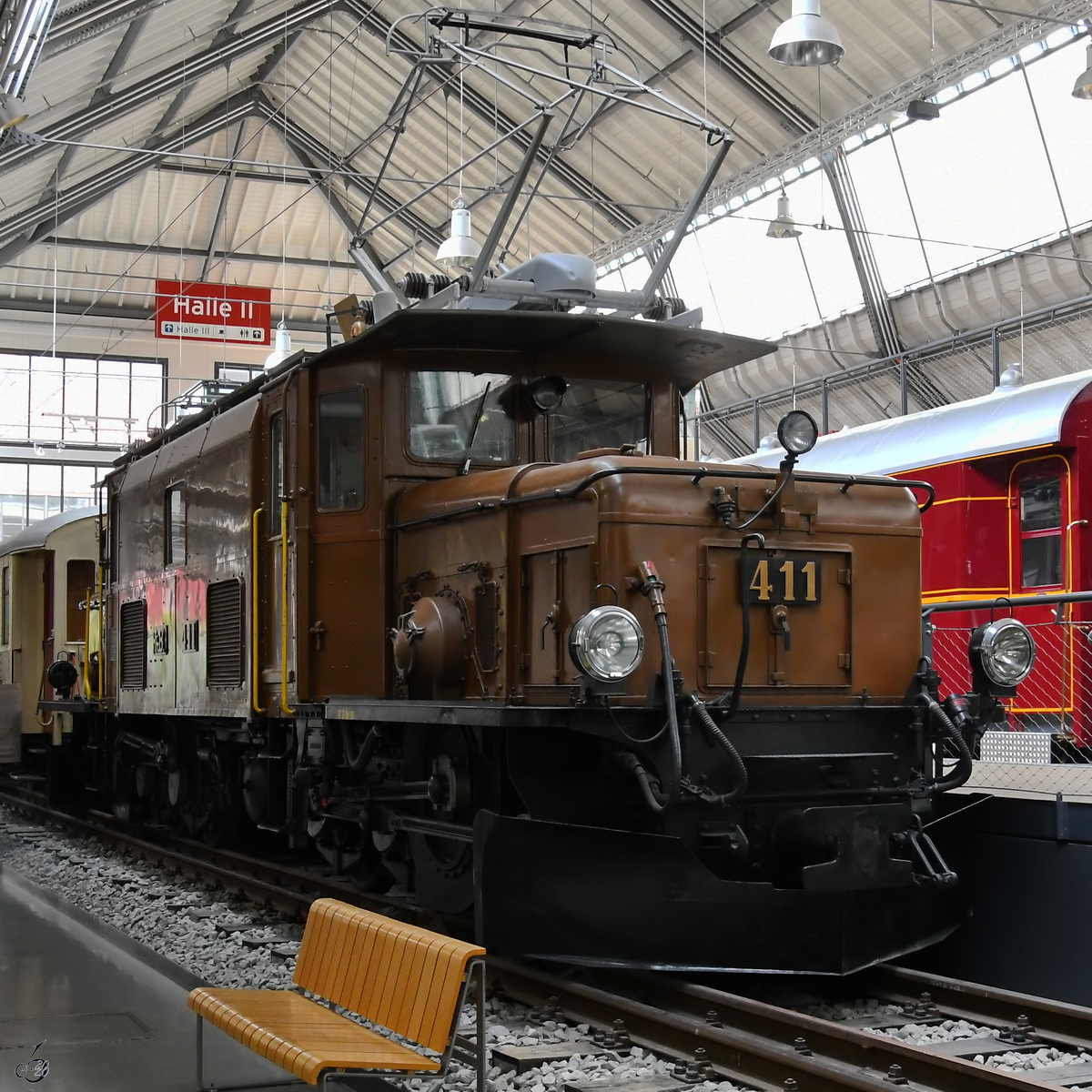 Das Rhätisches Krokodil Ge 6/6  411  wurde 1925 gebaut und ist im Verkehrszentrum des Deutsches Museums München ausgestellt. (August 2020)