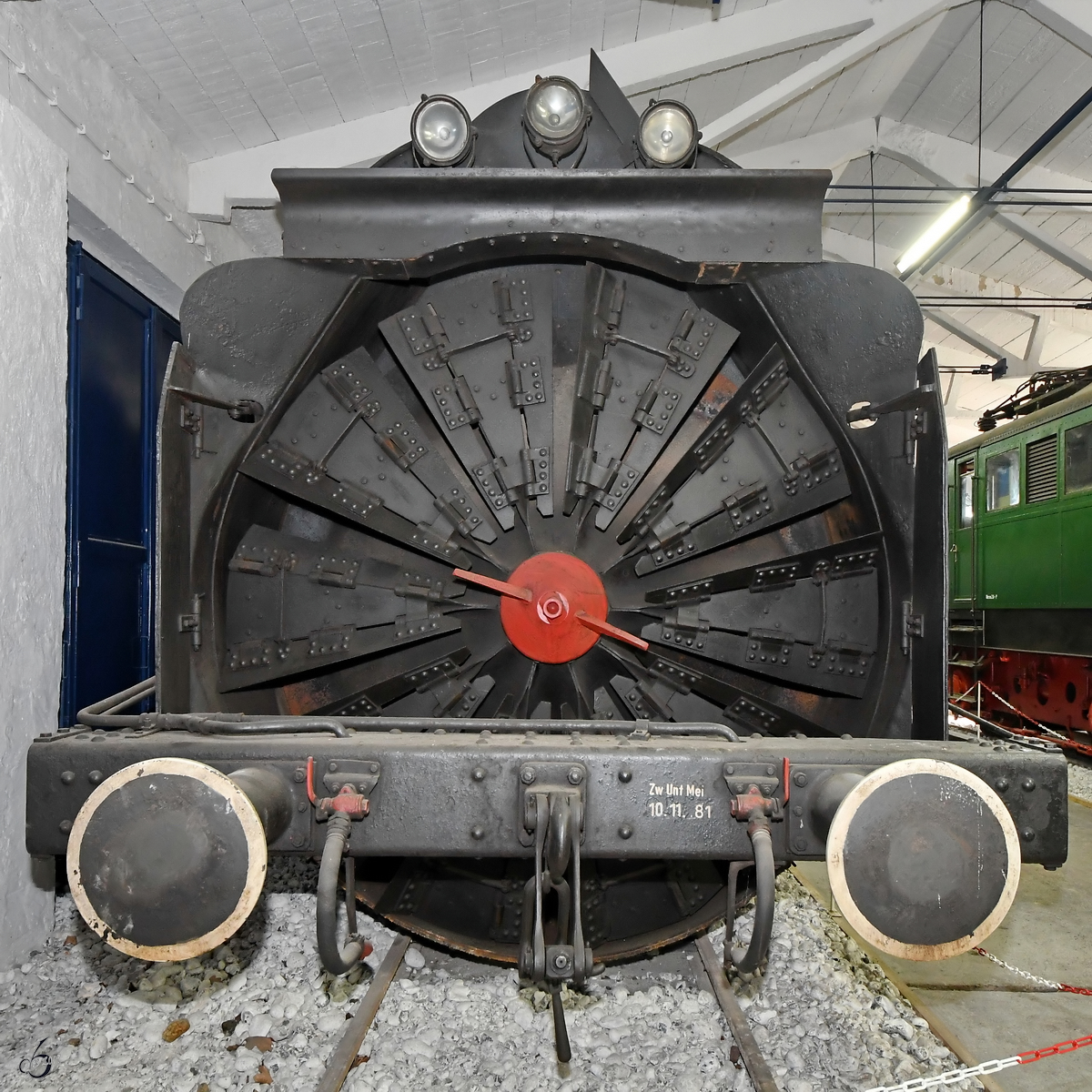 Das riesige Schleuderrad der Dampfschneeschleuder 700 582 vom Typ SSH61. (Oldtimermuseum Prora, April 2019)