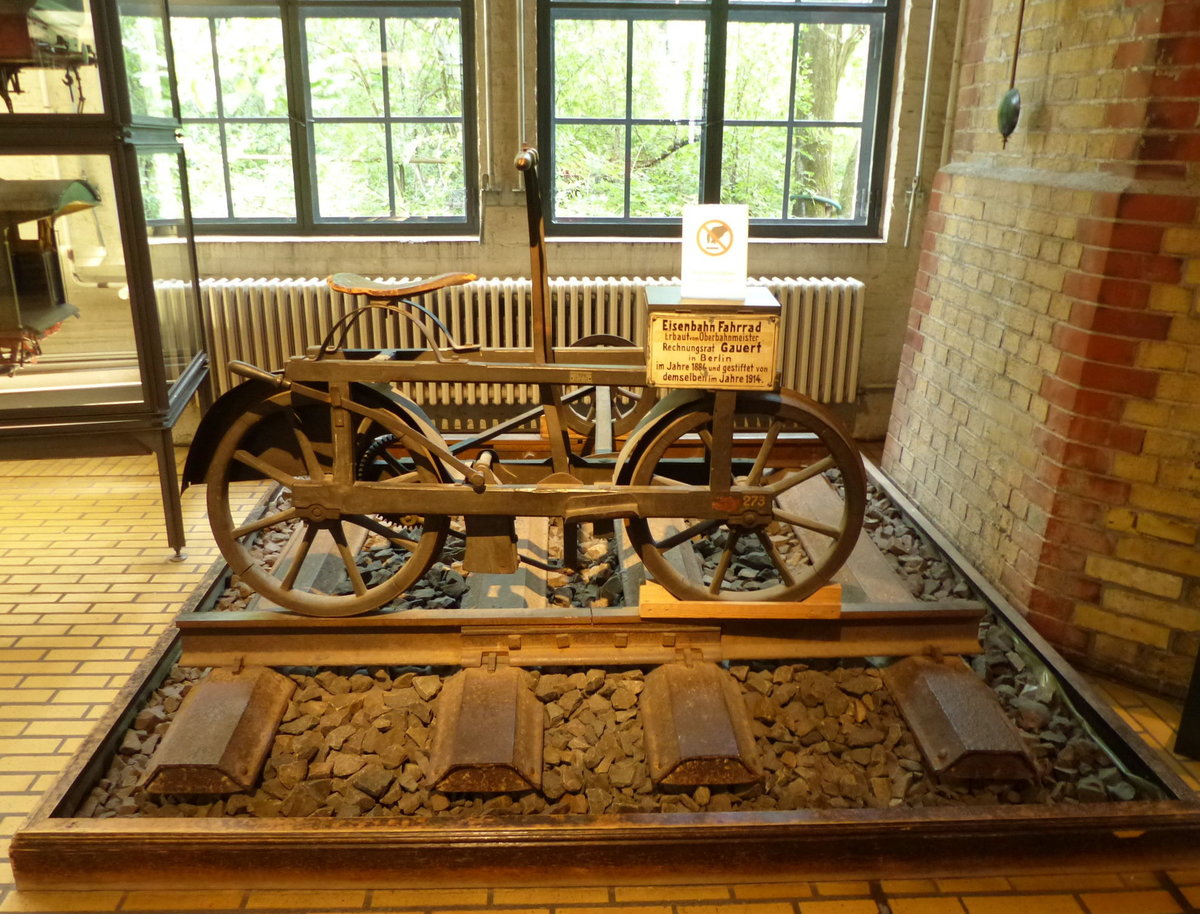 Das Schienenfahrrad  Gauert  am 07.06.2017 im Deutschen Technikmuseum Berlin.