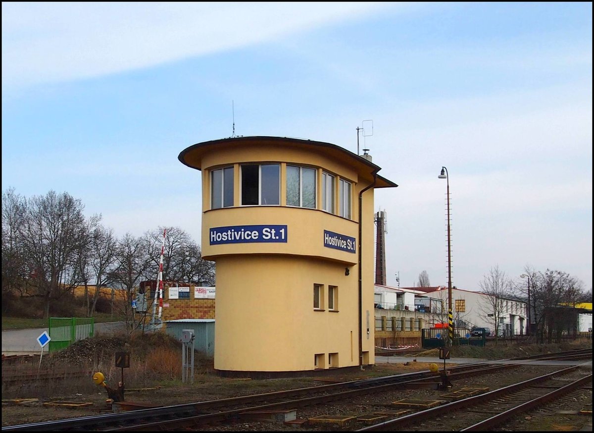 Das Stellwerk Nr.1 am Bahnhof Hostivice 13. 3. 2017.