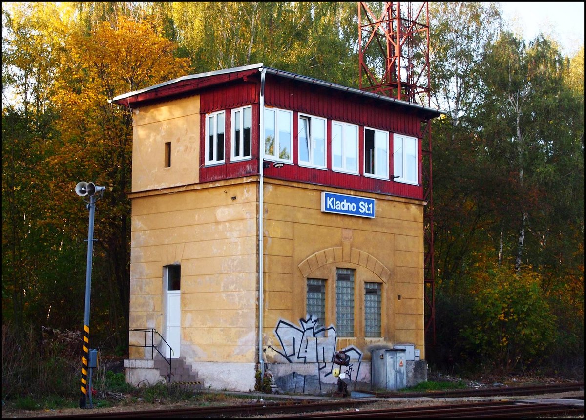 Das Stellwerk Nr.1 am Kladno Hbf. 18. 10. 2012.