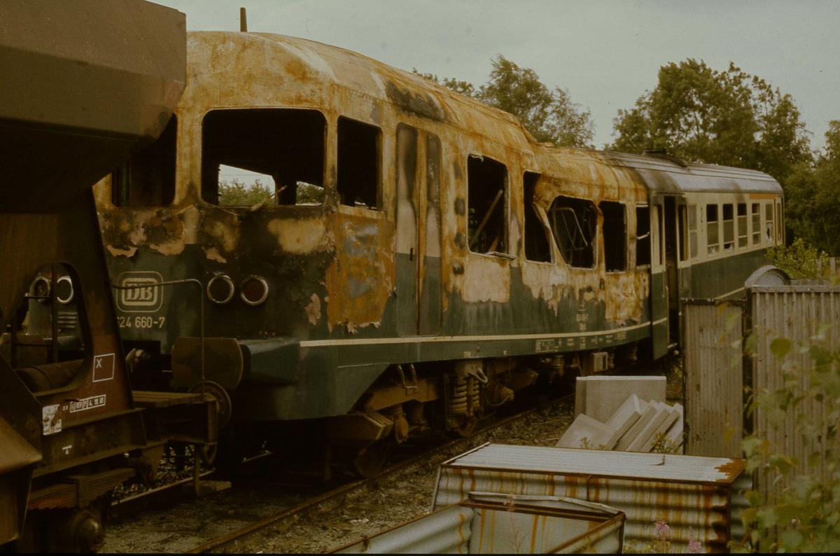 Das unrühmliche Ende von 626660: Am 1.8.1987 stand er ausgebrannt in der Abstellgruppe in Münster in Westfalen.