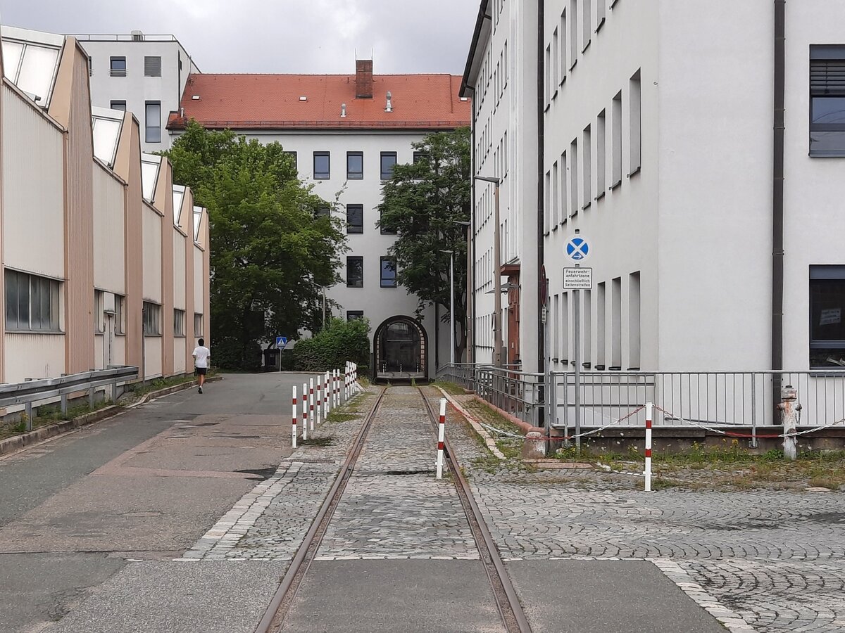Das Verbindungsgleis zwischen Museum und Außengelände, am 01.08.2021 im DB Museum Nürnberg.