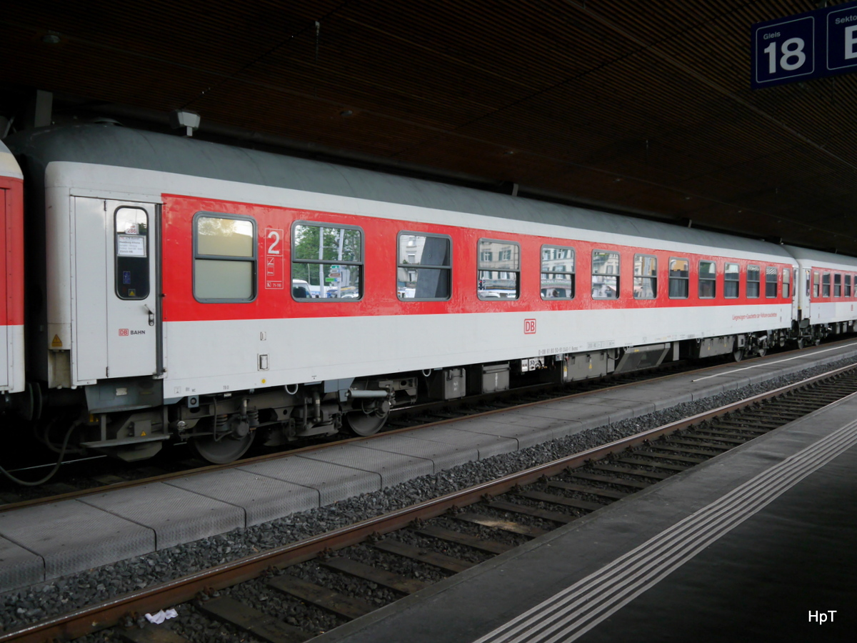DB / Nachtzug - 2 Kl. Wagen Bvcmz 61 80 50-91 046-1 im HB Zürich am 29.06.2016
