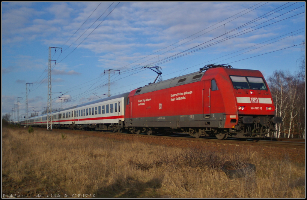 DB 101 017 mit dem Leerpark des IC1923 Berlin Sdkreuz - Kln am 06.02.2014 in der Berliner Wuhlheide