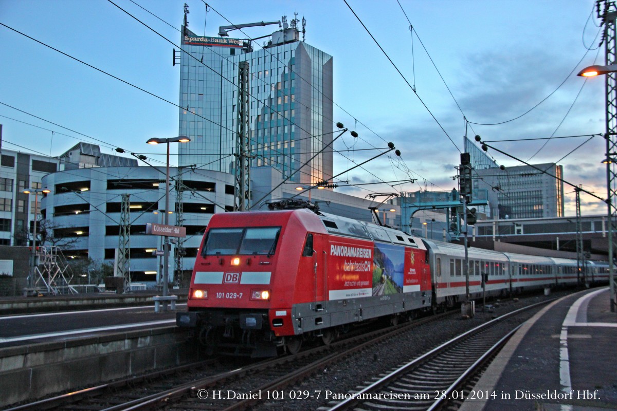 DB 101 029-7  Panoramareisen  mit IC2012 in D�sseldorf Hbf, Januar 2014.