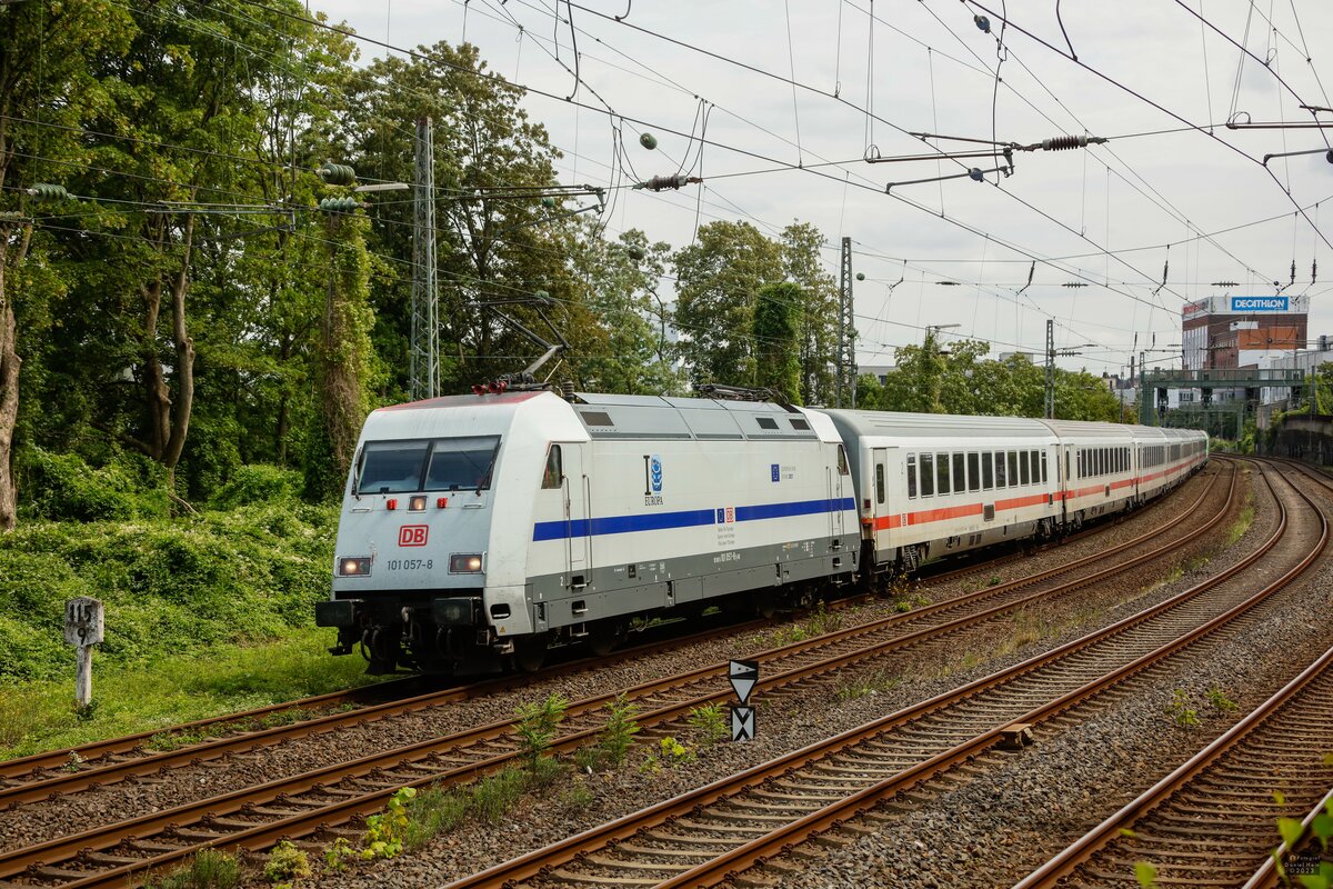DB 101 057-8  Europa  mit IC2044 in Wuppertal, am 22.07.2023.