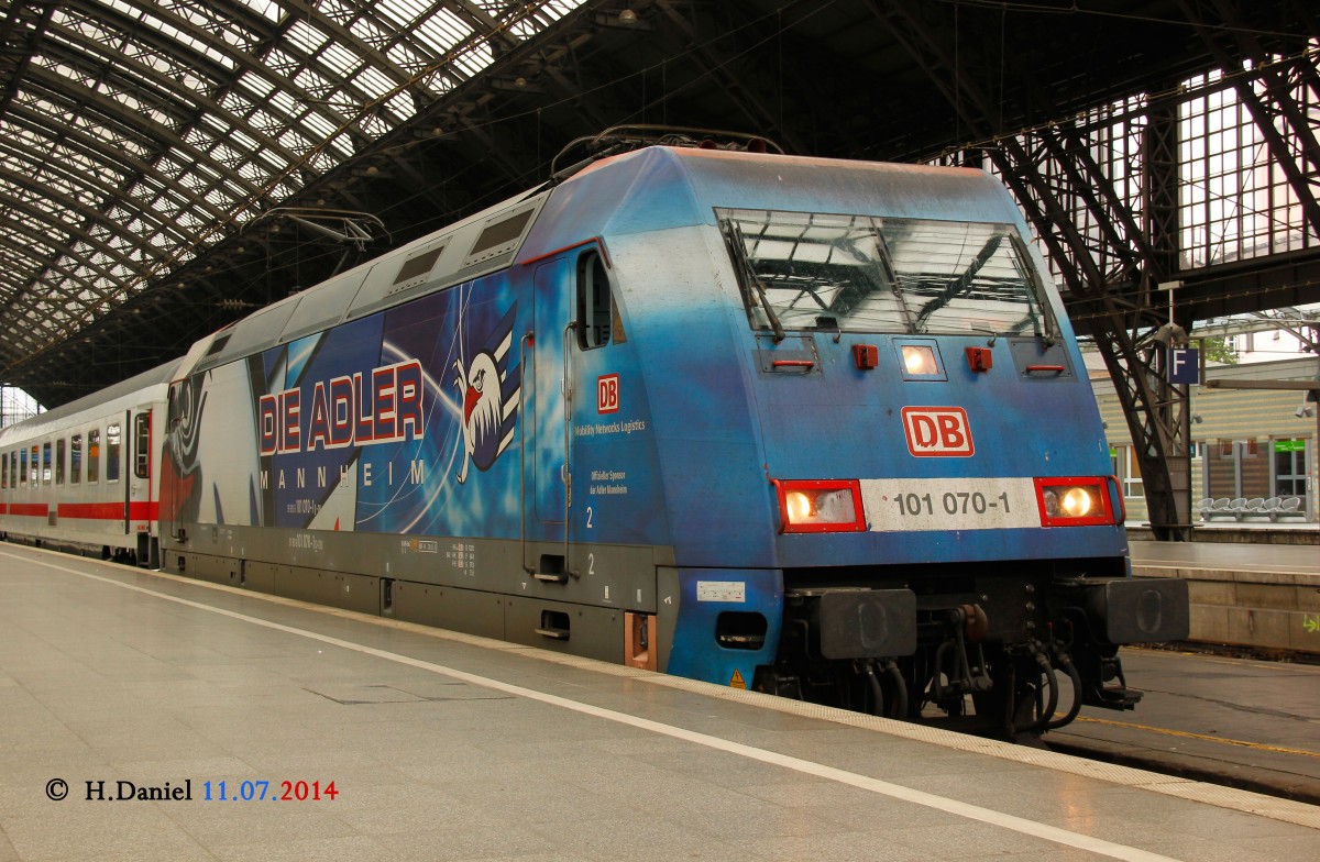 DB 101 070-1  Die Adler Mannheim  mit IC2005 in K�ln Hbf, Juli 2014.