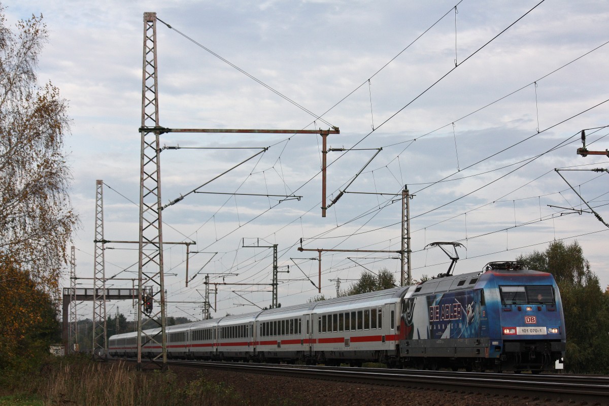 DB 101 070  Adler Mannheim  am 19.10.13 mit einem IC in Dedensen-Gümmer.