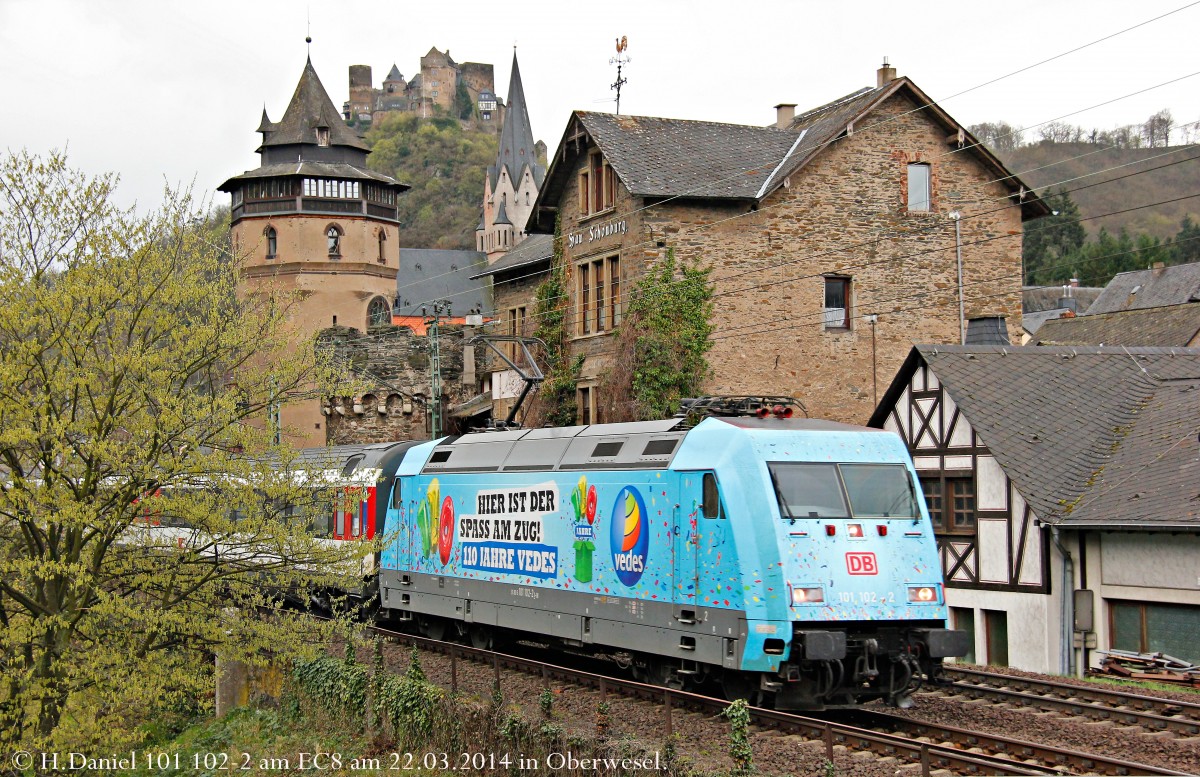 DB 101 102-2   110 Jahre Vedes  mit EC8 in Oberwesel, M�rz 2014.
