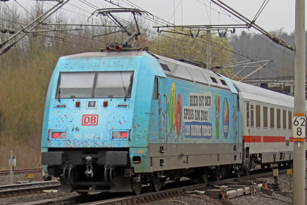 DB 101 102-2 schiebt IC 2375 am 26.03.15 im Bf Orxhausen in Richtung Göttingen