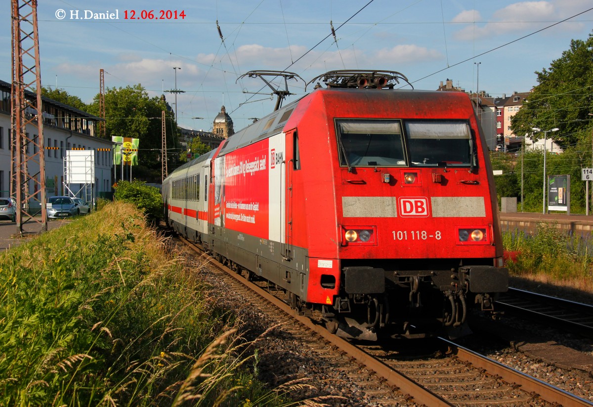 DB 101 118-8 mit IC2440 in Wuppertal, Juni 2014.