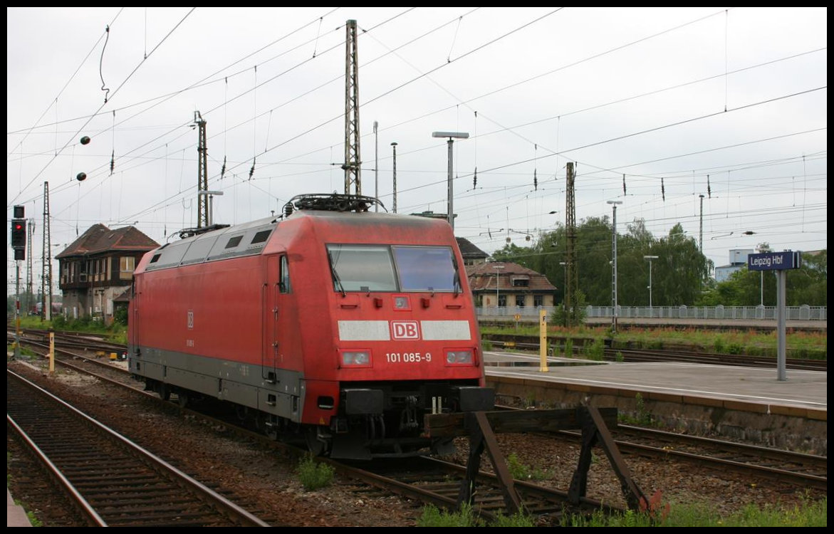 DB 101085-9 rangiert hier am 2.6.2007 im HBF Leipzig.
