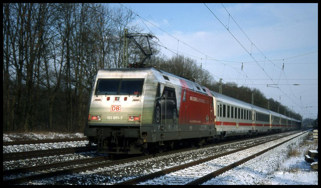 DB 101091-7 mit BMW Mini Aufkleber kam am 1.2.2003 mit einem Intercity Richtung Münster über die Rollbahn durch den Bahnhof Natrup Hagen.