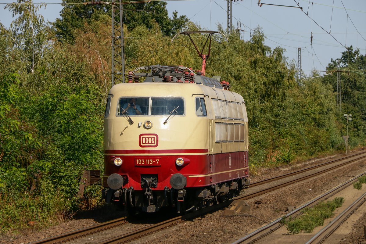 DB 103 113-7 in Recklinghausen S�d, September 2018.
