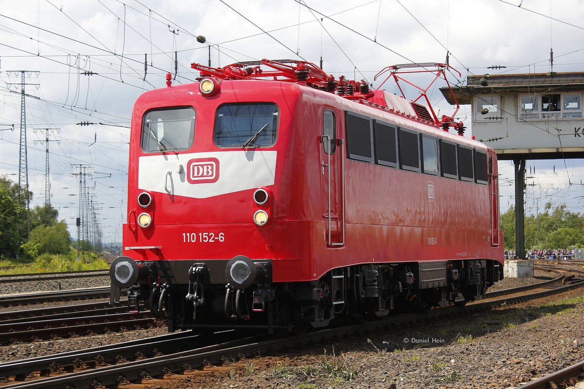 DB 110 152-6 bei der Lokparade  60 Jahre Einheitslokomotiven  im DB Museum Koblenz L�tzel, am 18.06.2016.