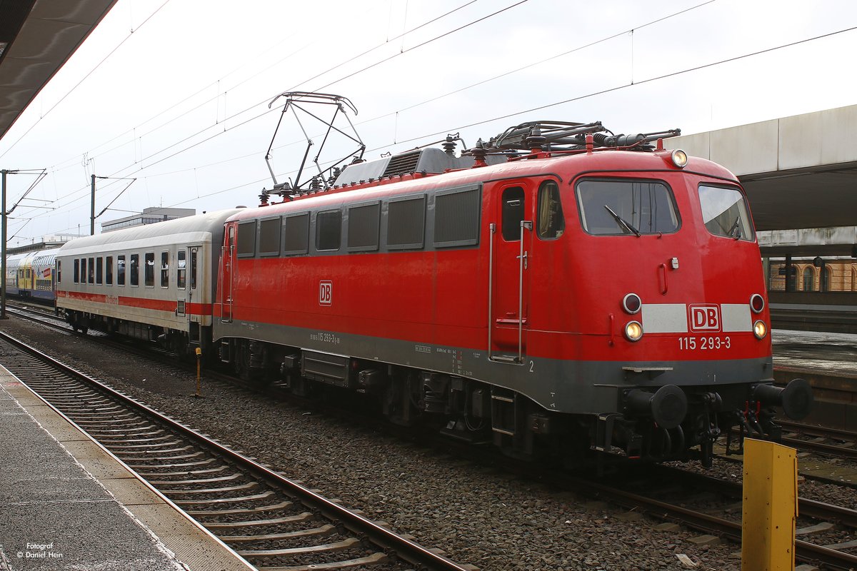 DB 115 293-3 mit Pbz in Hannover Hbf, Februar 2017.