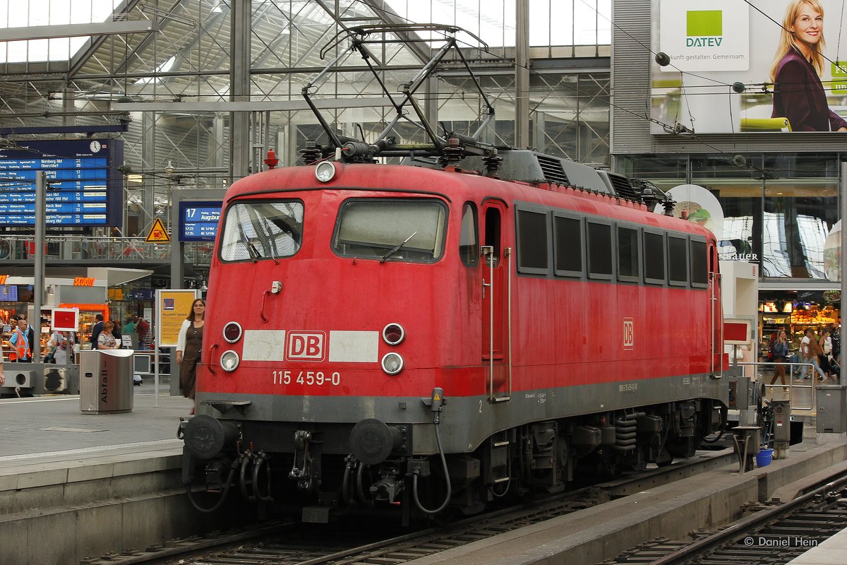 DB 115 459-0 in M�nchen Hbf, Juli 2016.