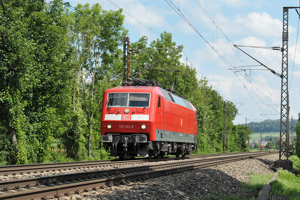 DB 120 102-9 solo bei Uhingen 07.07.2019