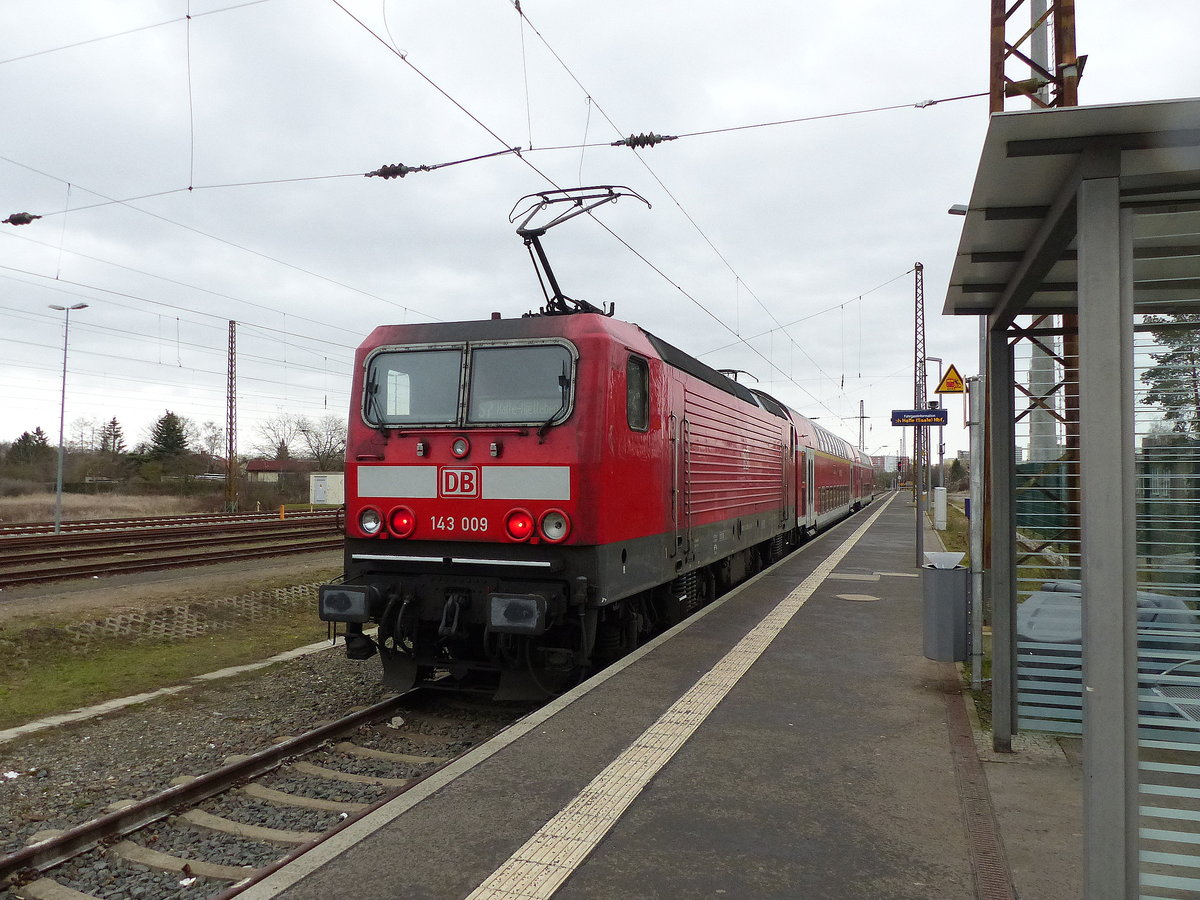 DB 143 009 als S 37731 (S7) nach Halle (S) Hbf, am 01.02.2020 in Halle-Nietleben.