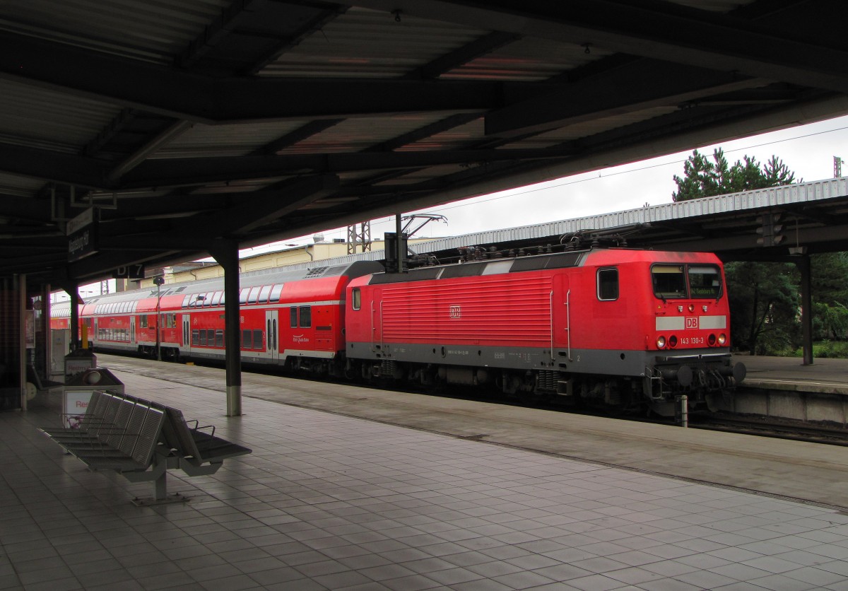 DB 143 130-3 mit der RB 27612 aus Dessau Hbf, am 30.07.2014 in Magdeburg Hbf.