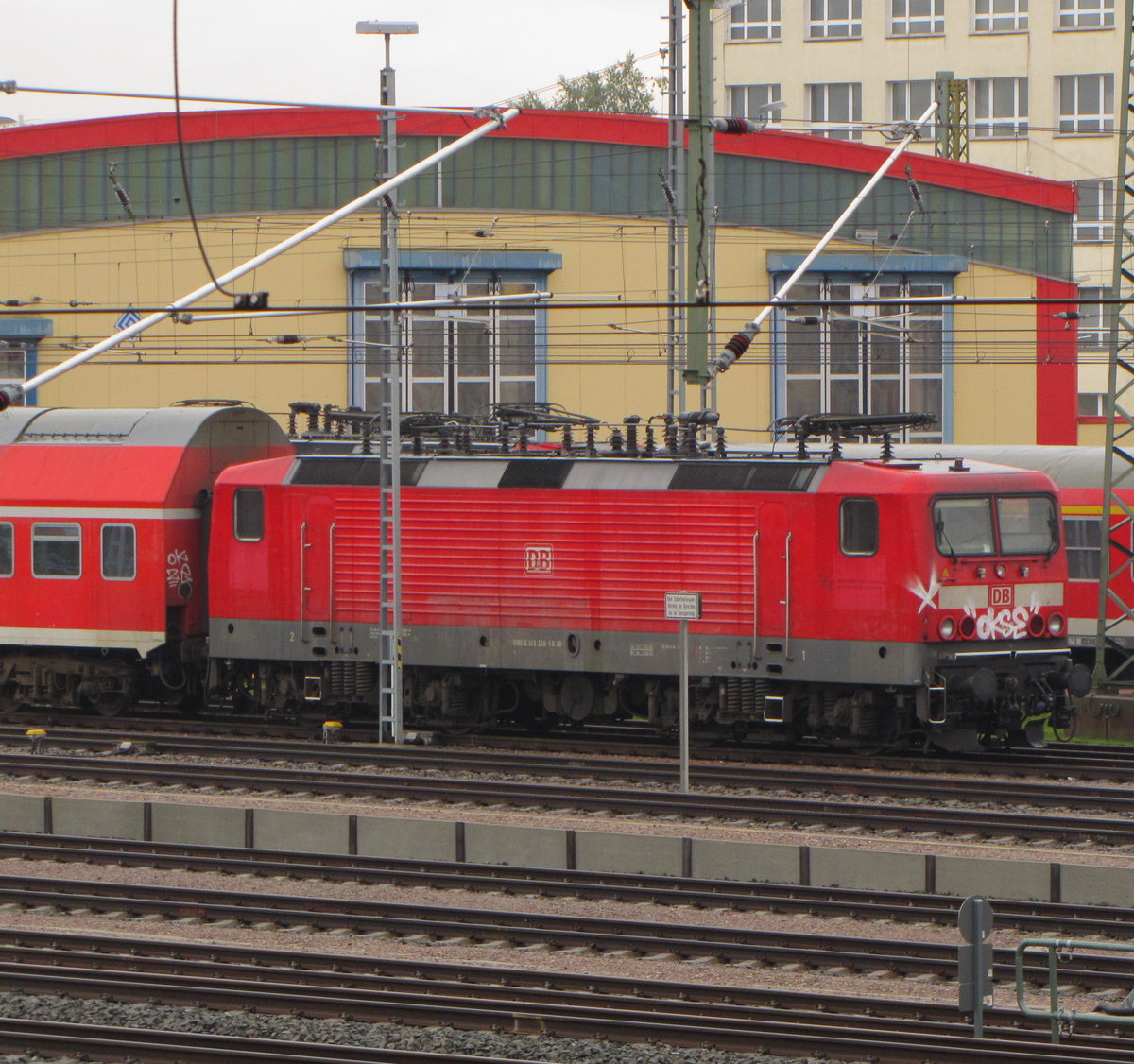 DB 143 348-1 am 17.10.2015 am DB Werk Erfurt.
