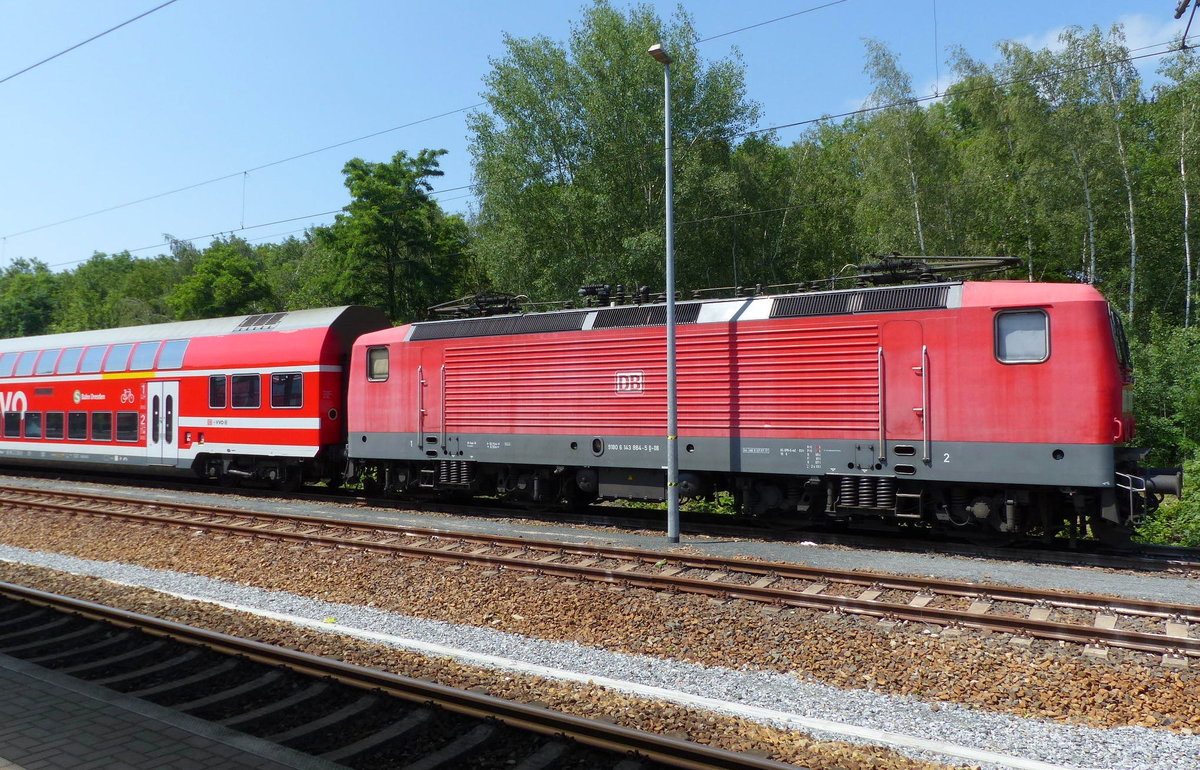 DB 144 884-5 am 07.06.2019 beim pausieren in Pirna.