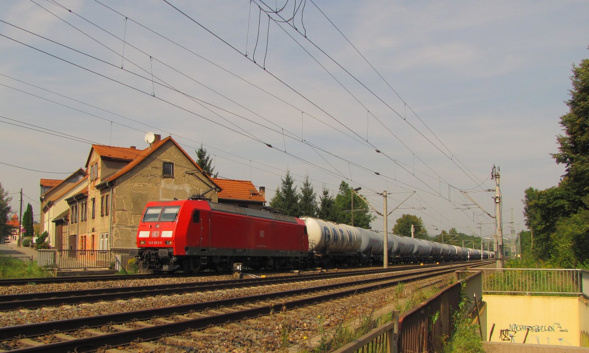 DB 145 003-0 mit Kesselwagen Richtung Eisenach, am 05.09.2014 in Erfurt-Bischleben.