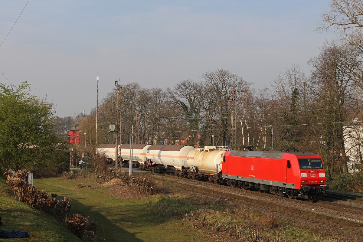 DB 145 036 am 14.3.14 mit einem Kesselzug in Ratingen-Lintorf.
