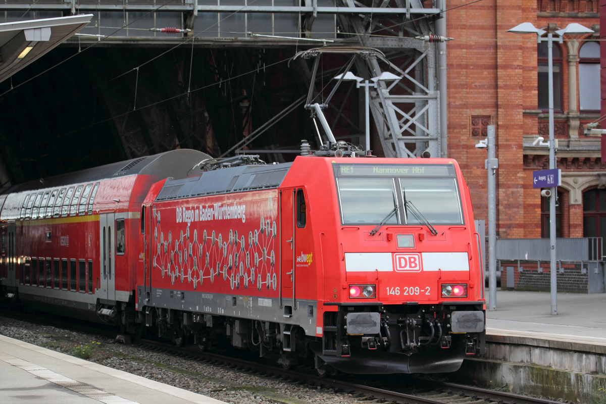 DB 146 209-2 mit RE 1 nach Hannover Hbf. in Bremen 5.11.2021
