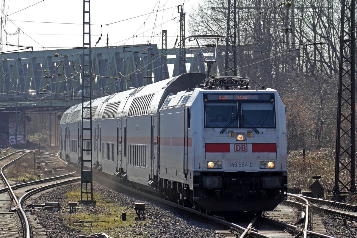 DB 146 564-0 mit IC in Recklinghausen-Süd 21.2.2021