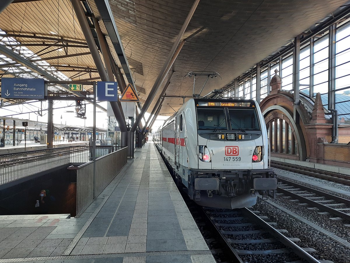DB 147 559 mit dem IC 1956 von Leipzig Hbf nach Karlsruhe Hbf, am 07.03.2021 in Erfurt Hbf.