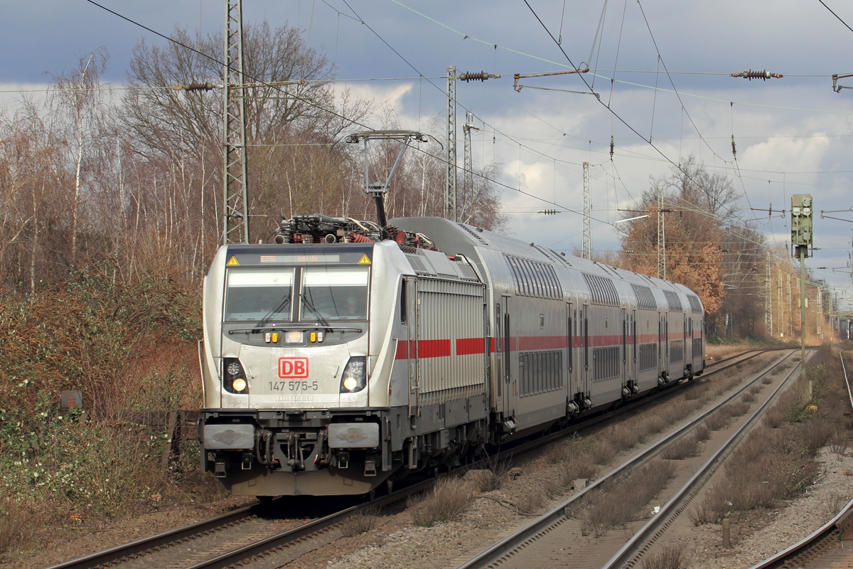 DB 147 575-5 mit IC 2201 nach Köln in Recklinghausen-Süd 14.2.2022