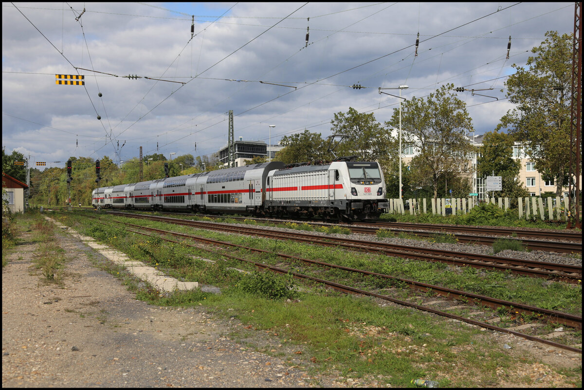 DB 147589 schiebt hier in Bonn - Mehlem ihren IC 2 am 18.9.2026 um 13.24 Uhr zum n�chsten Halt in Bonn HBF.