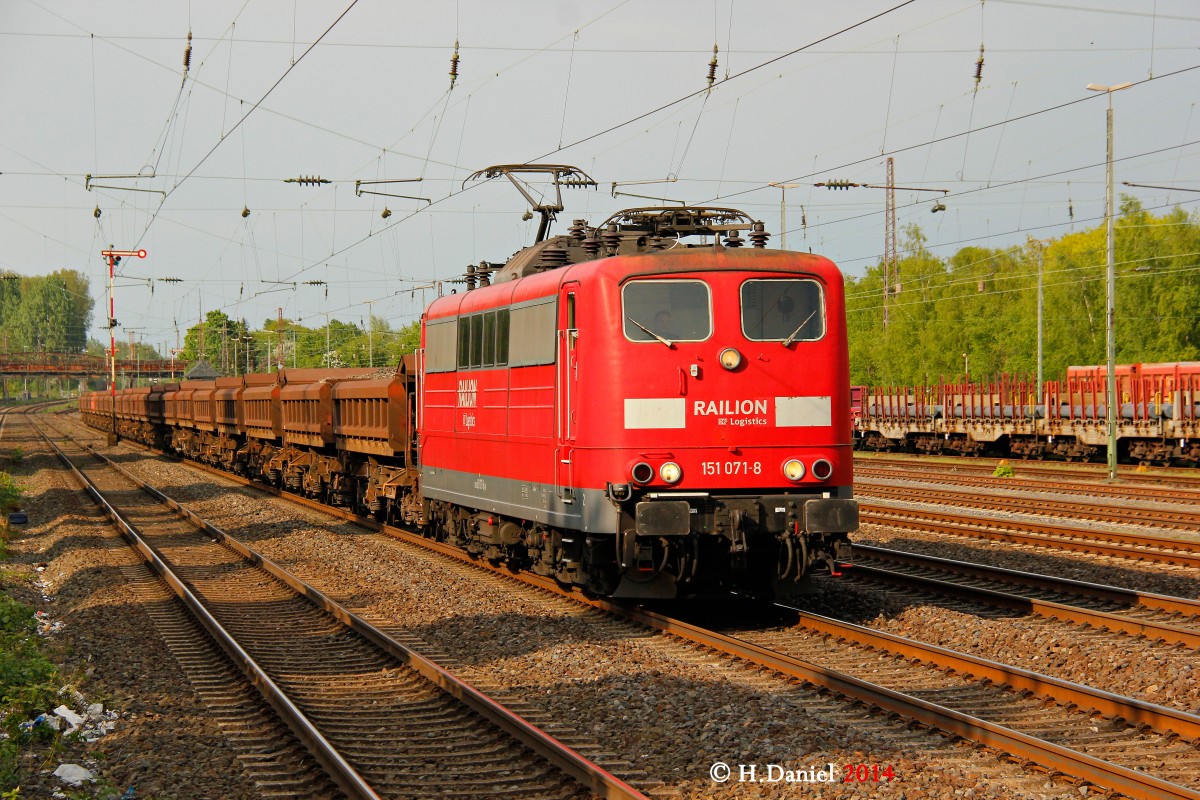 DB 151 071-8 Railion in D�sseldorf Rath, April 2014.