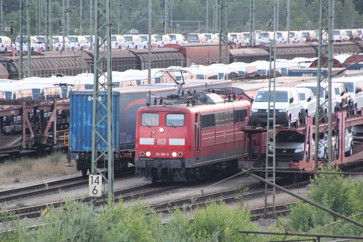 DB 151 150-0 am 3.7.2015 im Münchner Rangierbahnhof