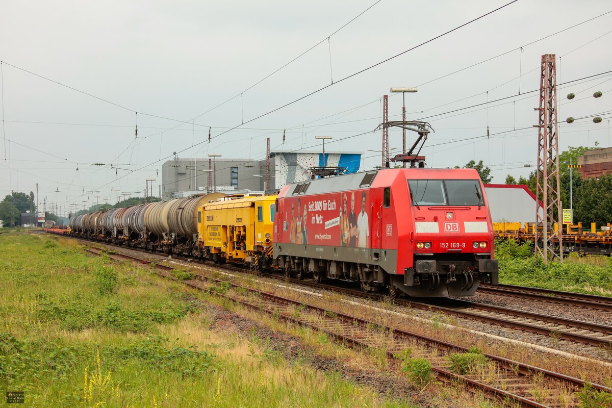 DB 152 169-9  Seit 2009 für Euch im Netz  Tf Portal in Hilden, Juni 2021.