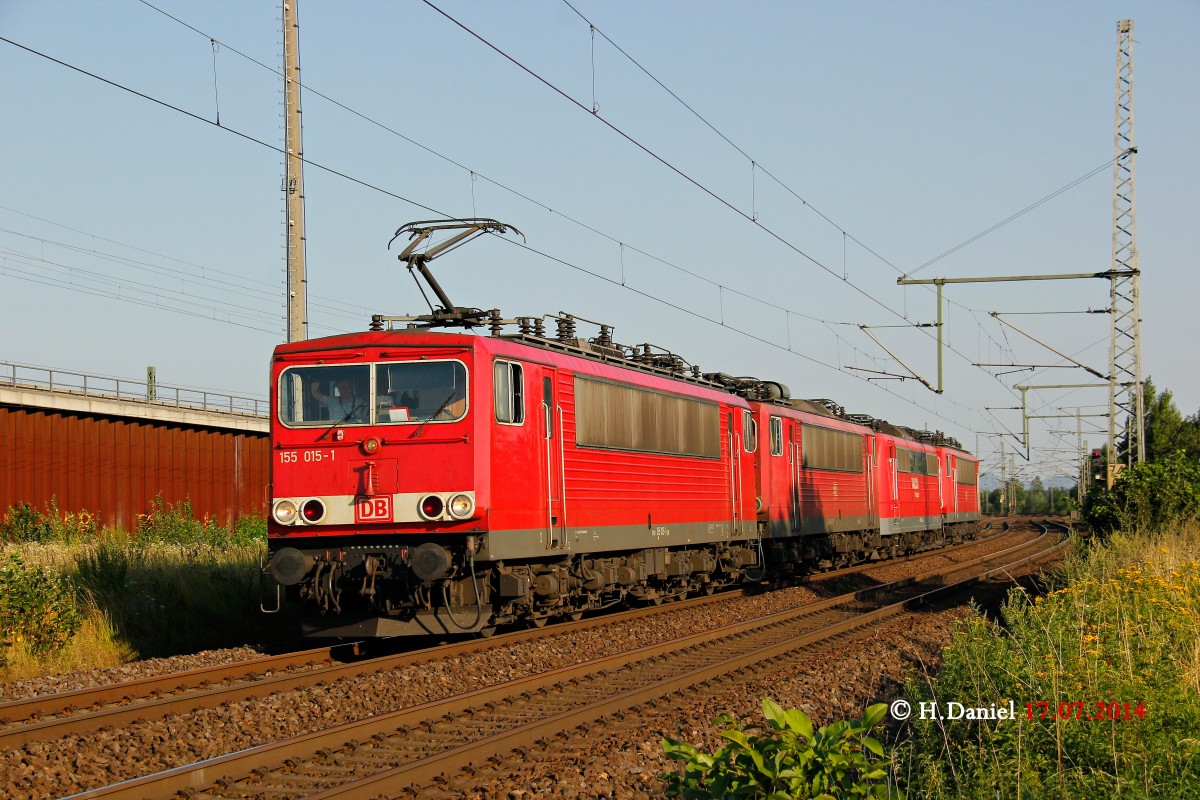 DB 155 015-1 mit zwei weiteren 155er und einer 151er in K�ln Porz Wahn, Juli 2014. Gru� an den Tf! 